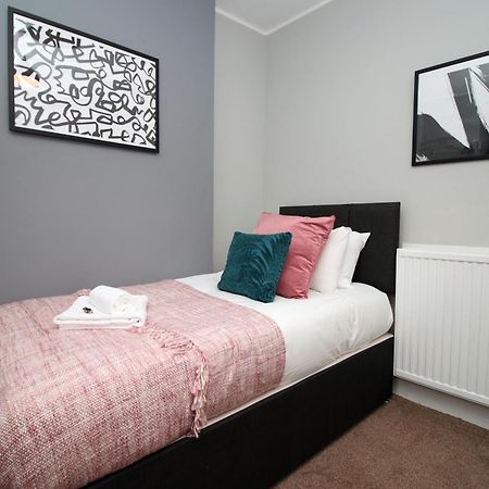 Spacious 4 Bedroom House - Moira Lodge By Ty Sa Cardiff Exteriér fotografie