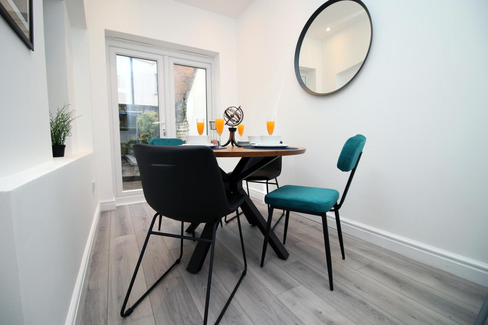 Spacious 4 Bedroom House - Moira Lodge By Ty Sa Cardiff Exteriér fotografie